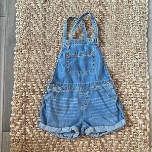 Levi’s girls Denim Overalls size 10